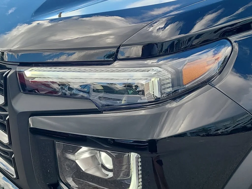 New 2026 Onyx Black GMC Elevation image 23