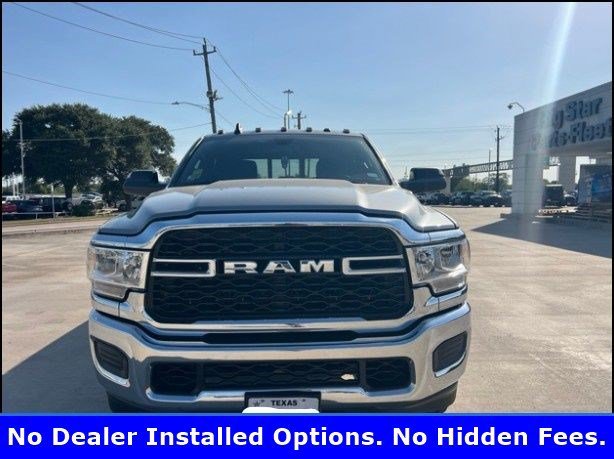 Used 2022 Billet Silver Metallic Clearcoat Ram Tradesman image 3