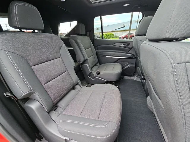 2024 Chevrolet Traverse 2LT - Photo 27