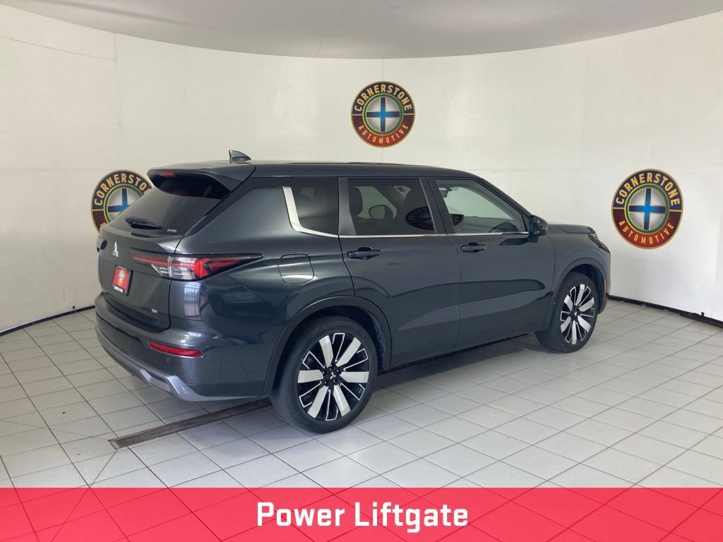Used 2025 Gray Mitsubishi SE image 18