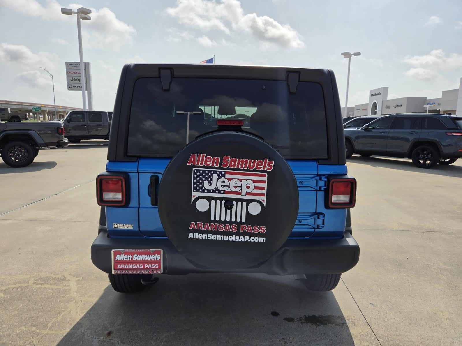 New 2026 Hydro Blue Pearlcoat Jeep Sport S image 4
