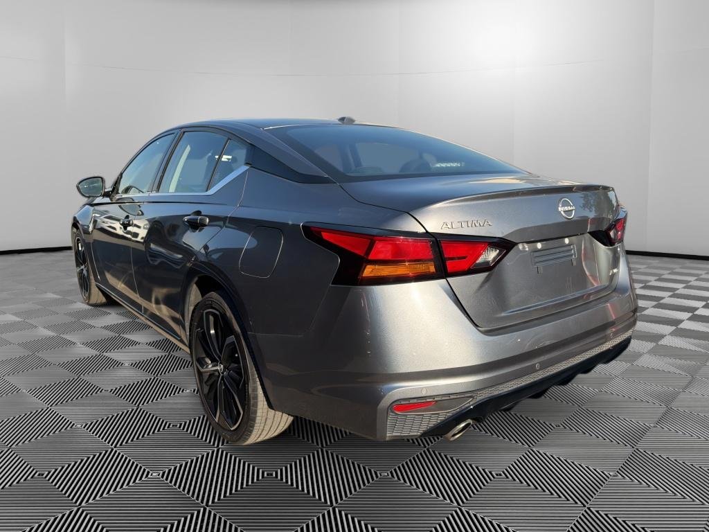 Used 2025 Gun Metallic Nissan SR image 6