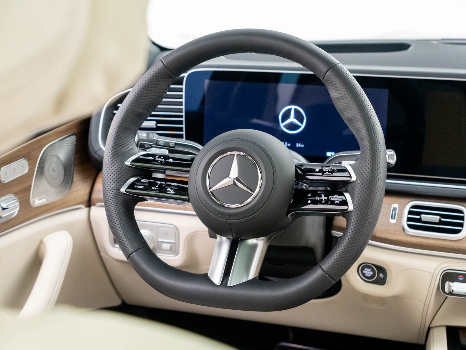 New 2026 Twilight Blue Metallic Mercedes-Benz GLS 580 image 11