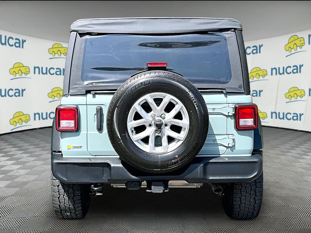 Used 2023 Earl Clearcoat Jeep Sport S image 5