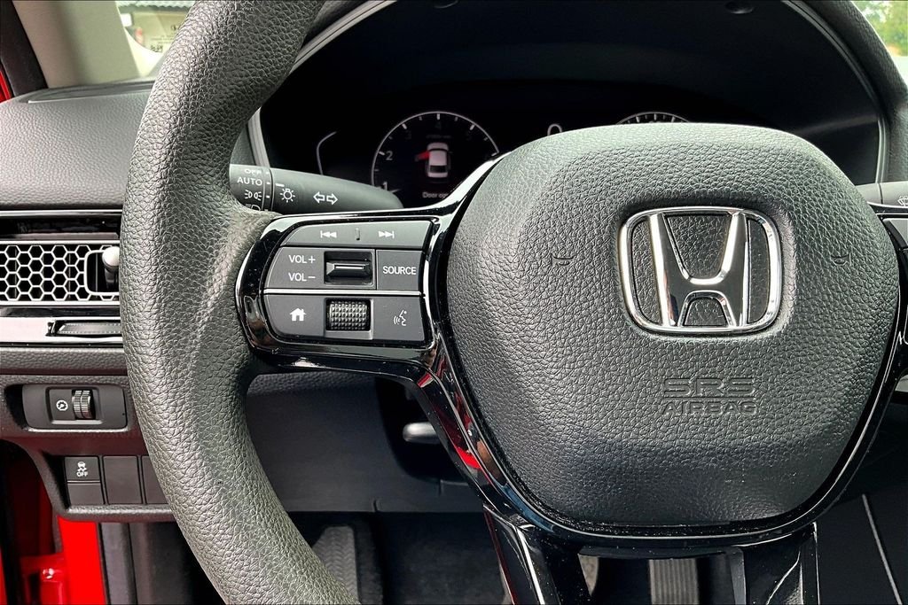 Used 2025  Honda LX image 9