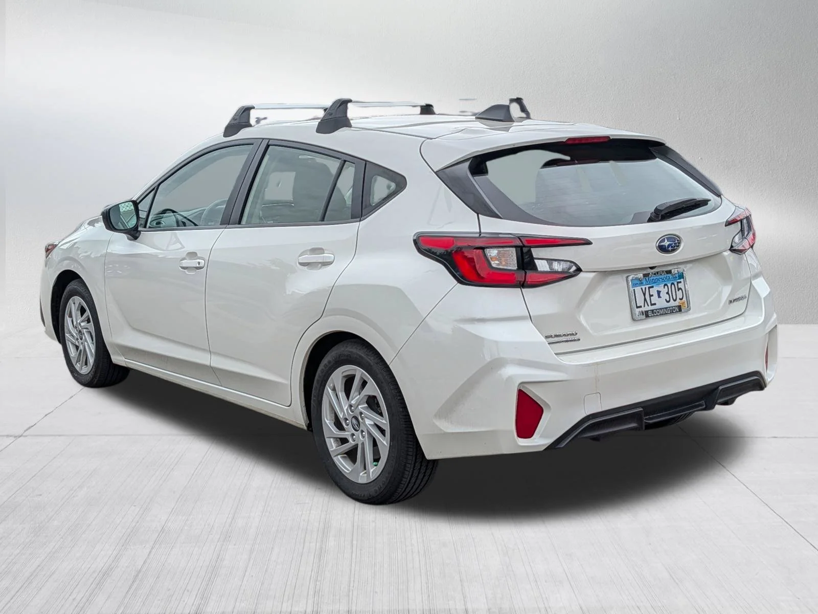 Used 2024 Crystal White Pearl Subaru  image 5