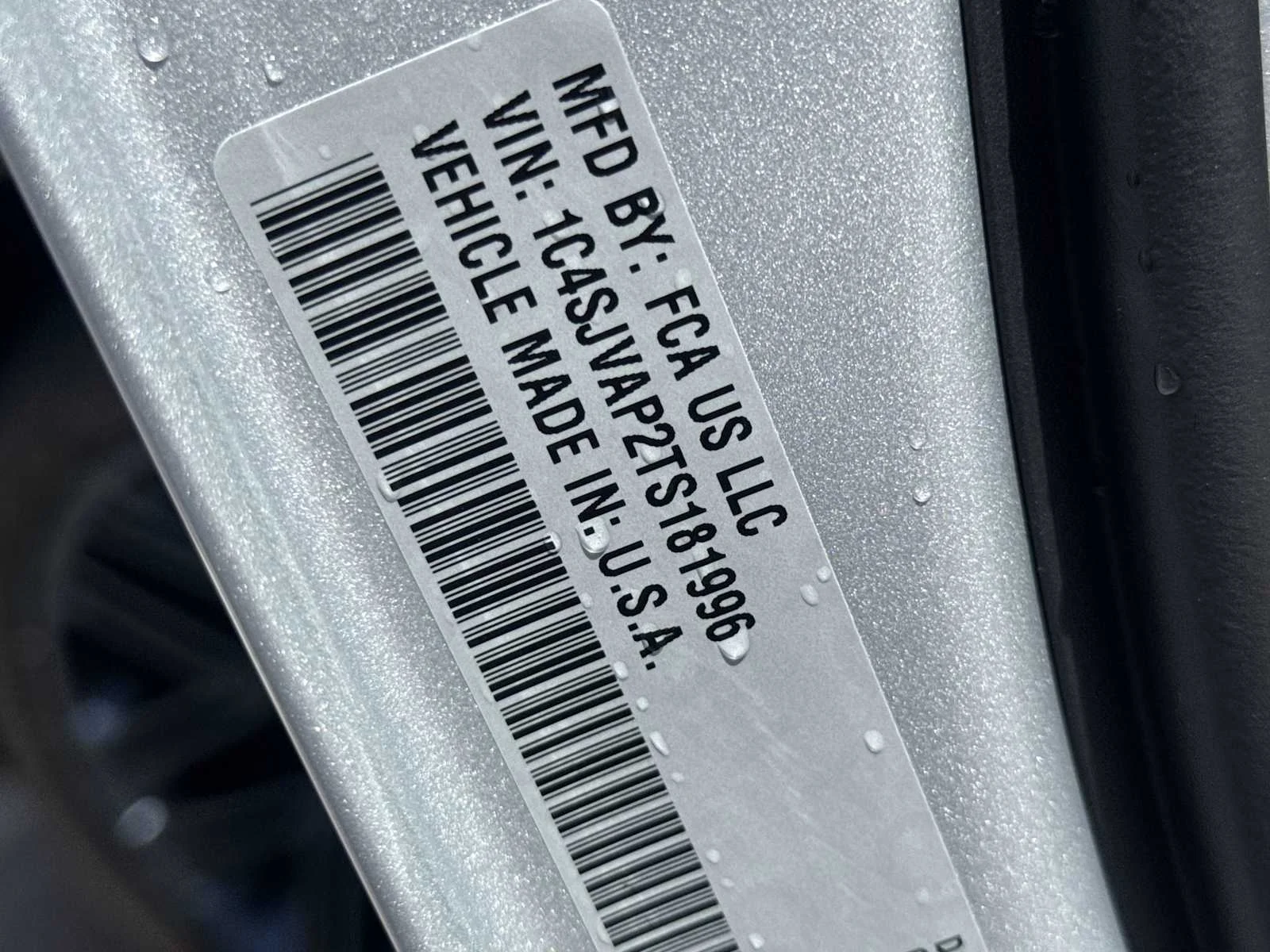 New 2026 Silver-Zynith Exterior Paint Jeep 85th Anniversary image 25