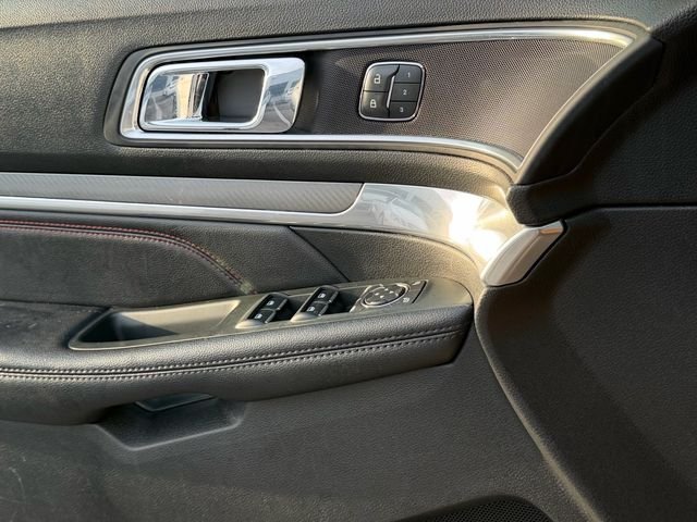 Used 2018 White Ford Sport image 24