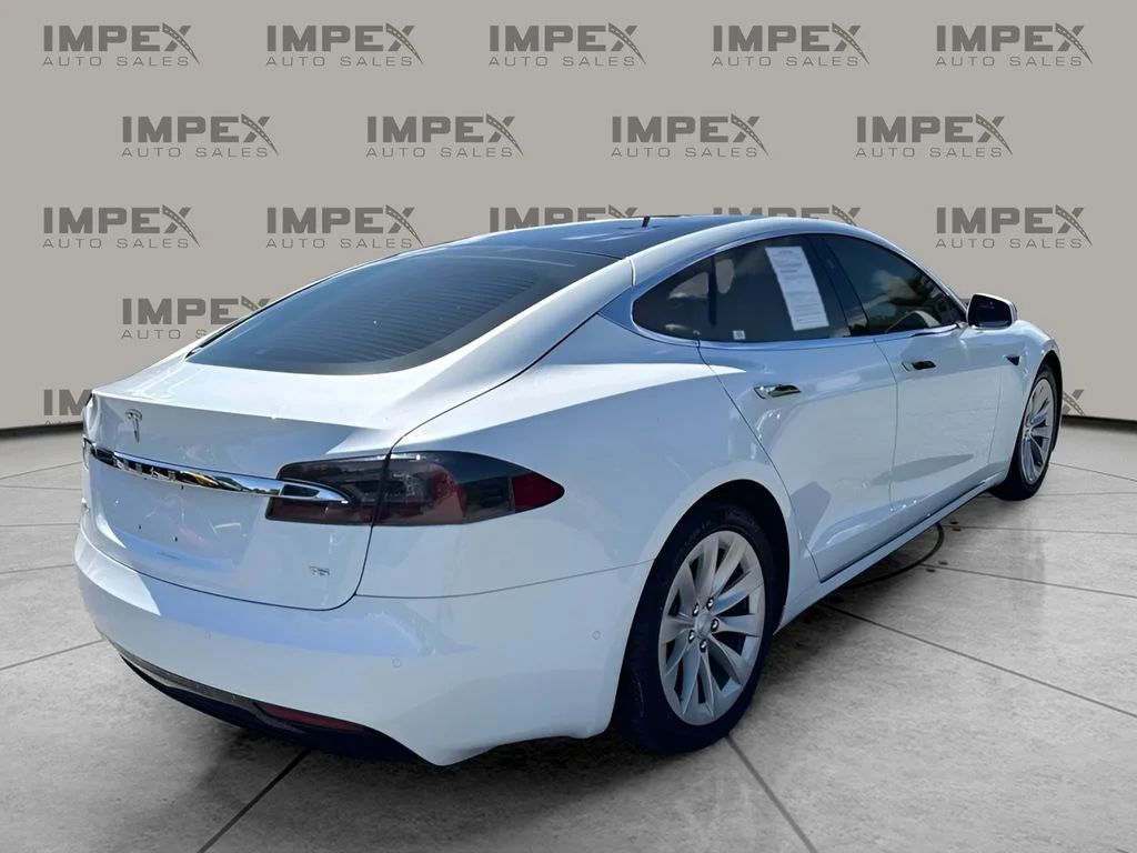 Used 2017  Tesla 75 image 3