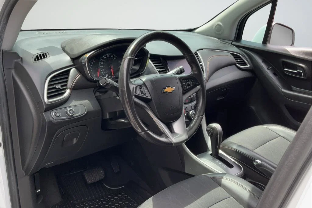 2022 Chevrolet Trax LT - Photo 25