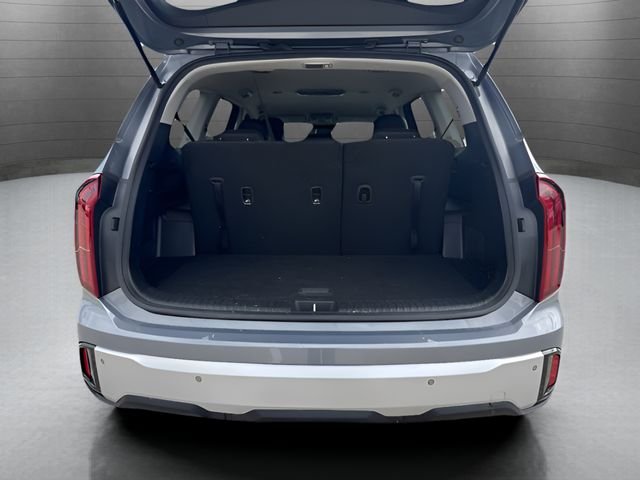 Used 2023 Silver Kia LX image 21