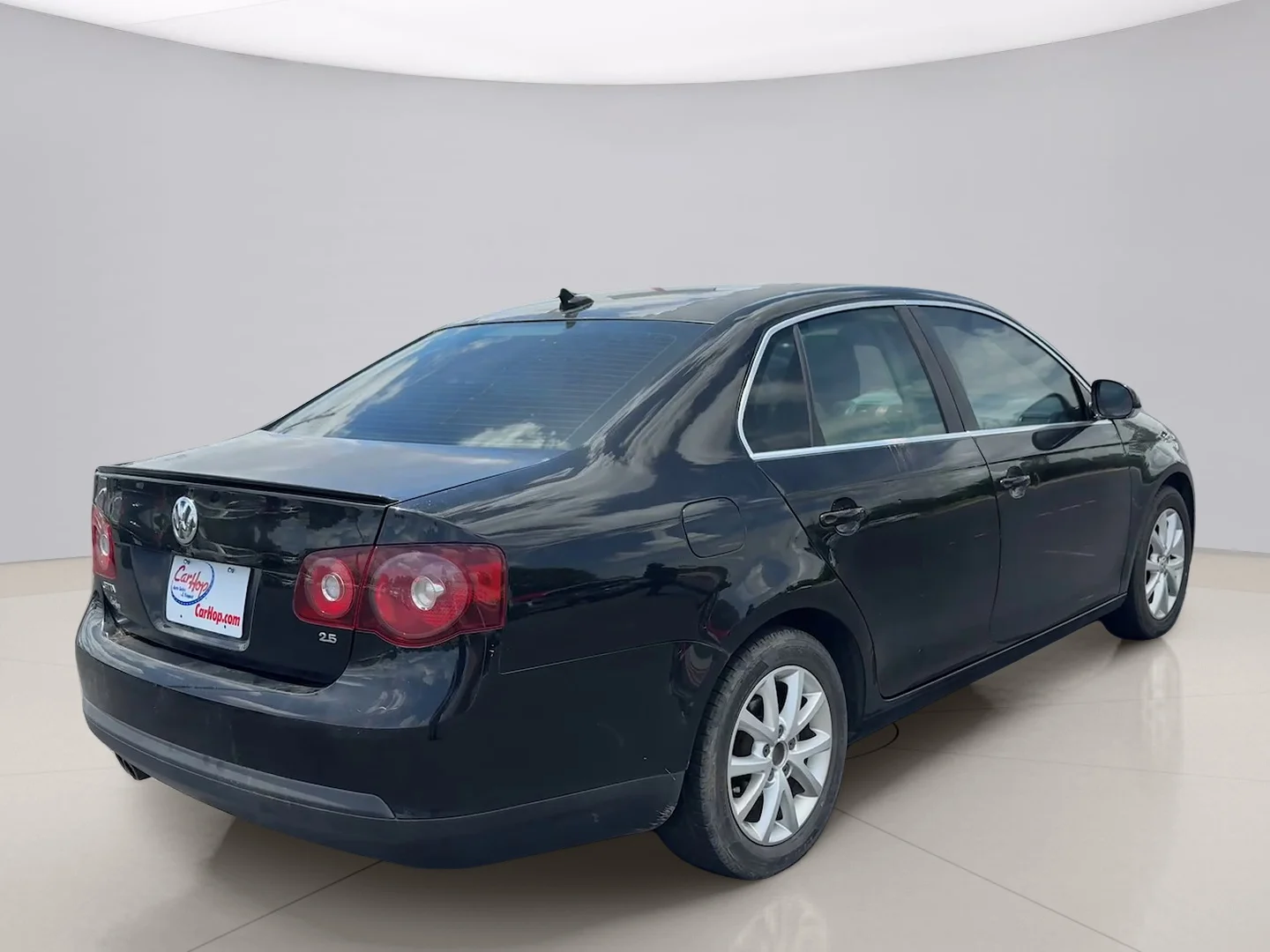 Used 2010 Black Volkswagen LIMITED image 5