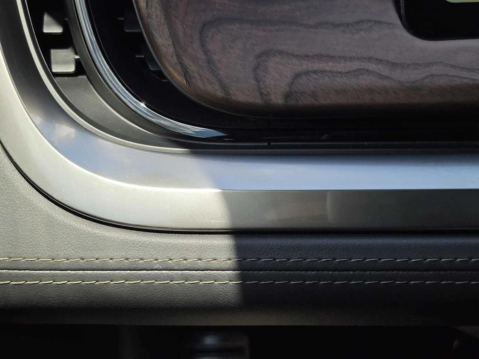 Used 2023 Forest Green Rivian Adventure image 20