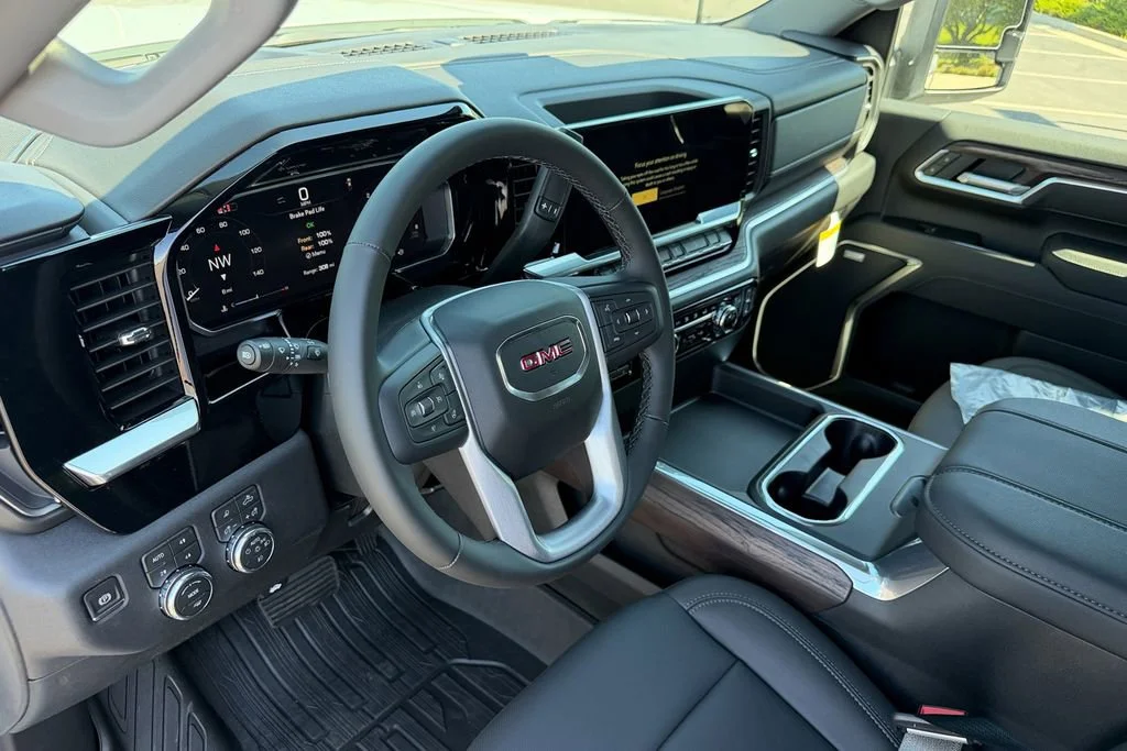 New 2026 Glacier White Tricoat GMC SLT image 16