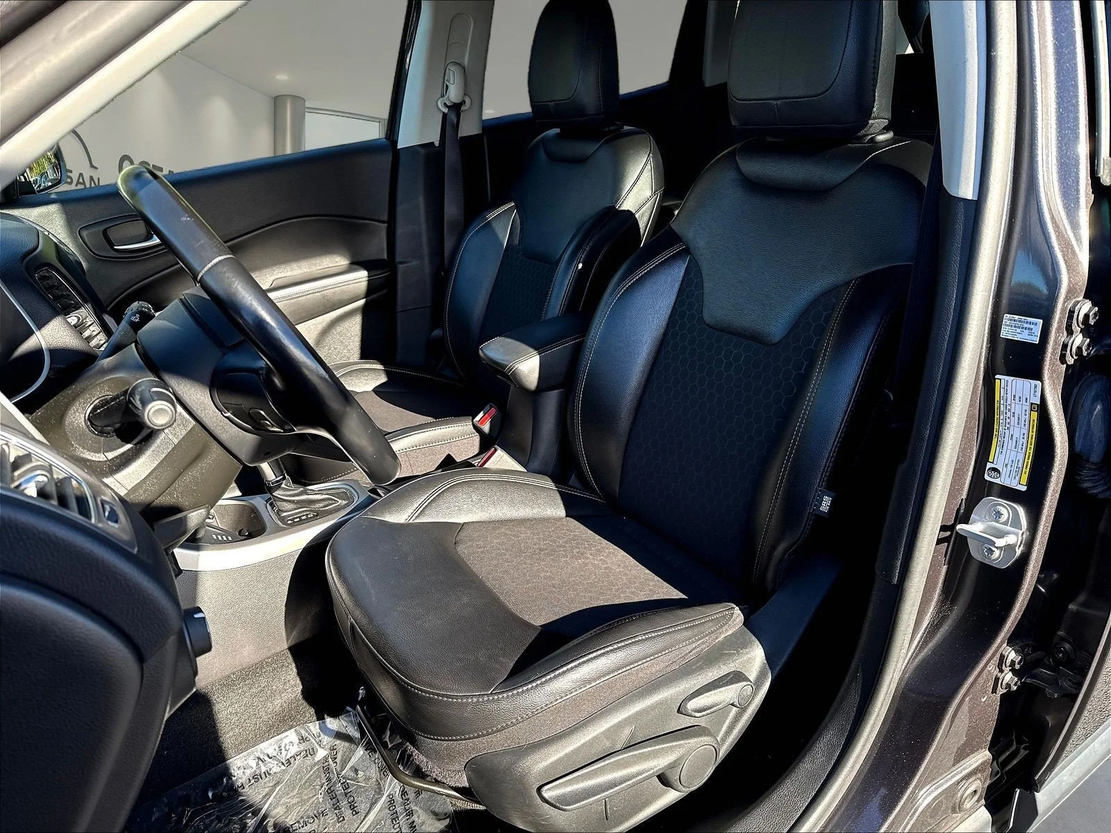 Used 2020 Crystal Metallic Jeep Latitude image 22