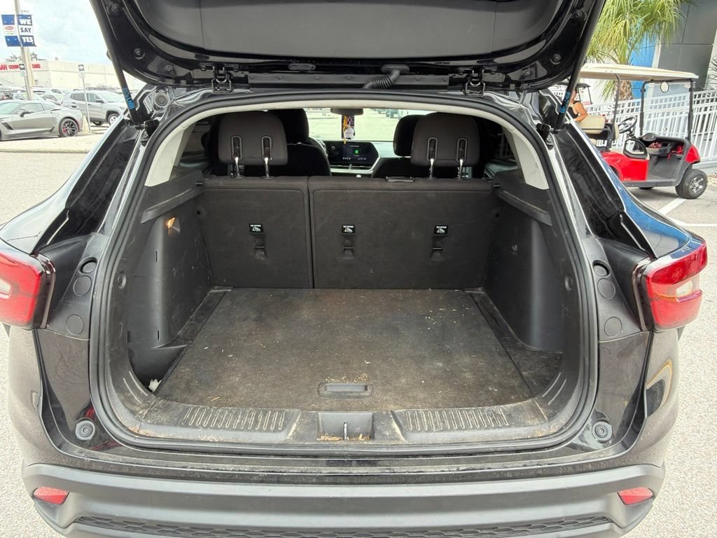 2024 Chevrolet Trax LS - Photo 6