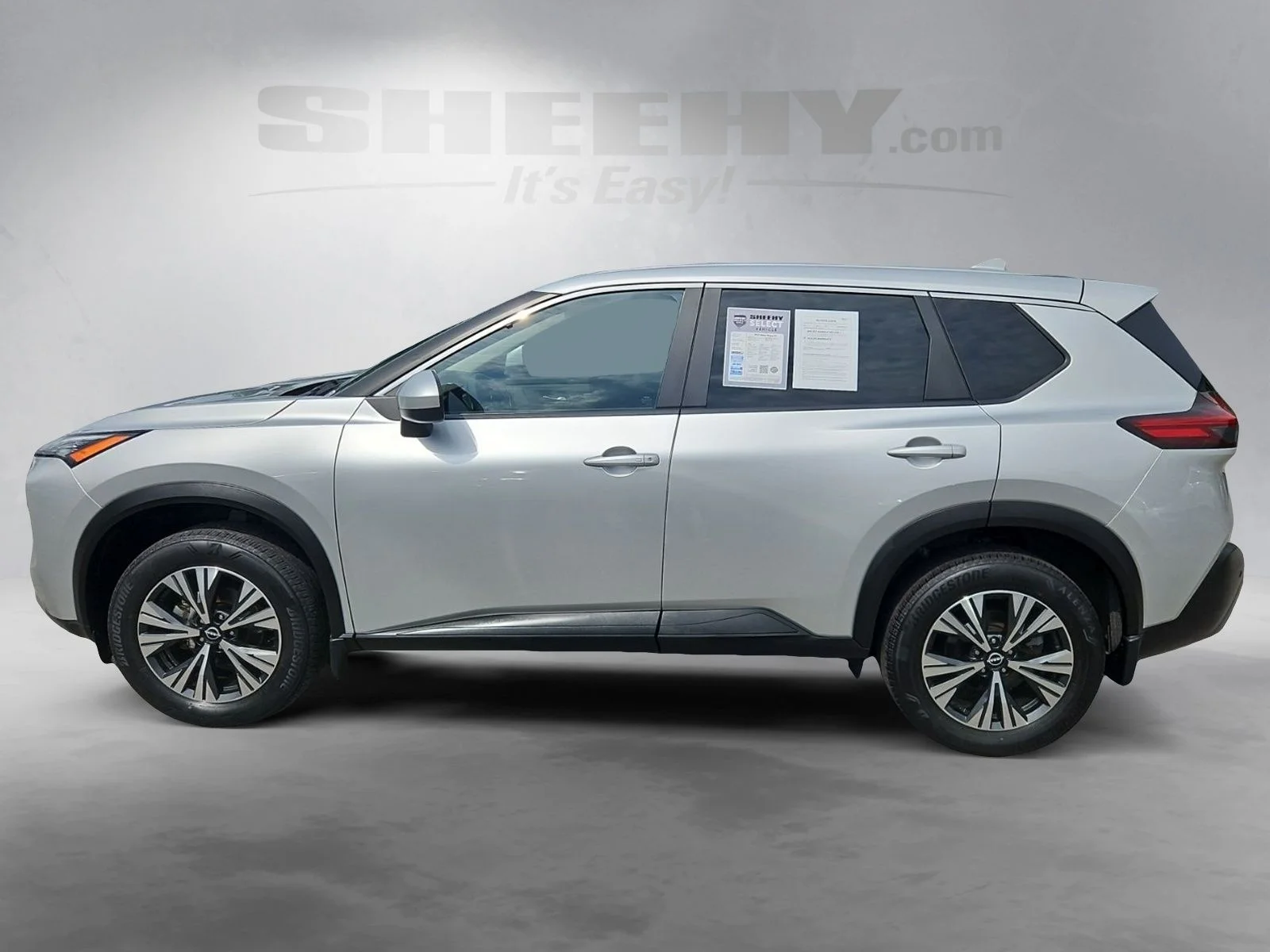 Used 2023 Silver Nissan SV image 15