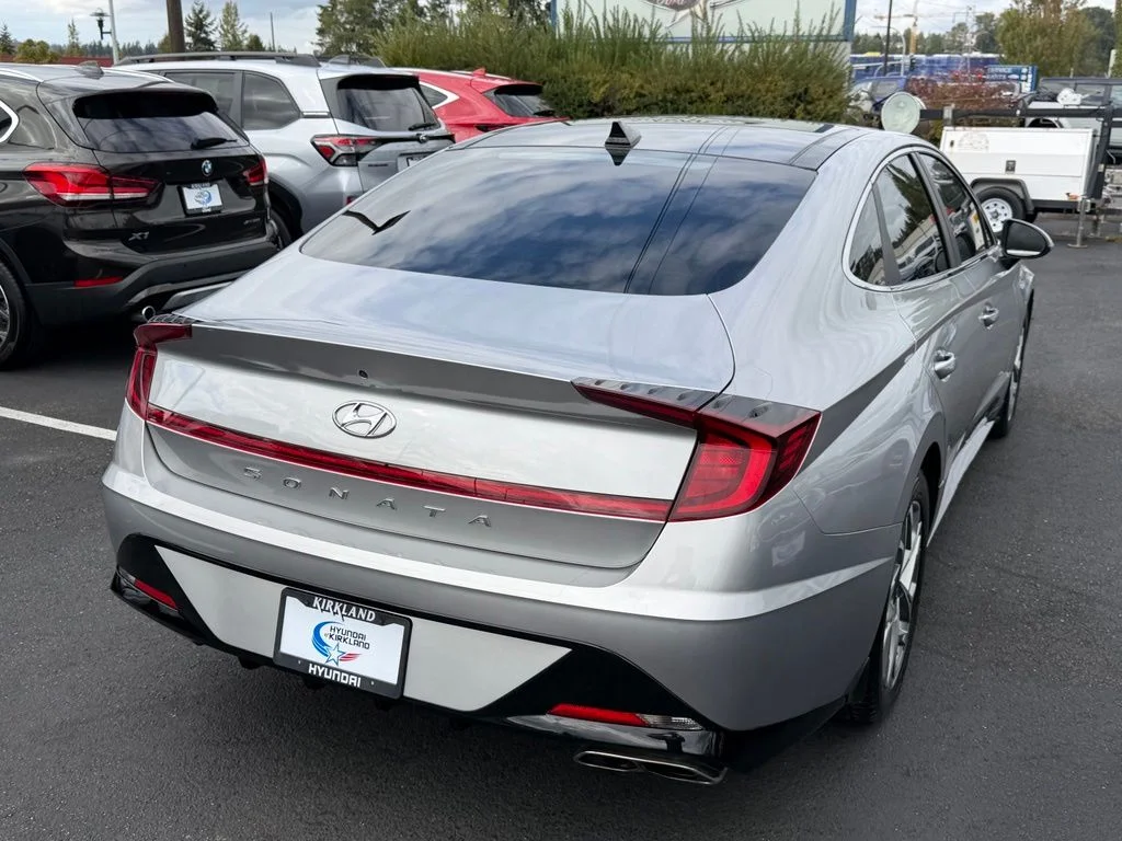 Used 2021 Shimmering Silver Pearl Hyundai SEL image 7