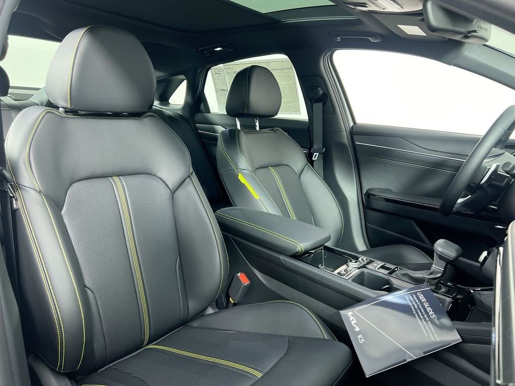 New 2026 Wolf Gray Kia GT image 30