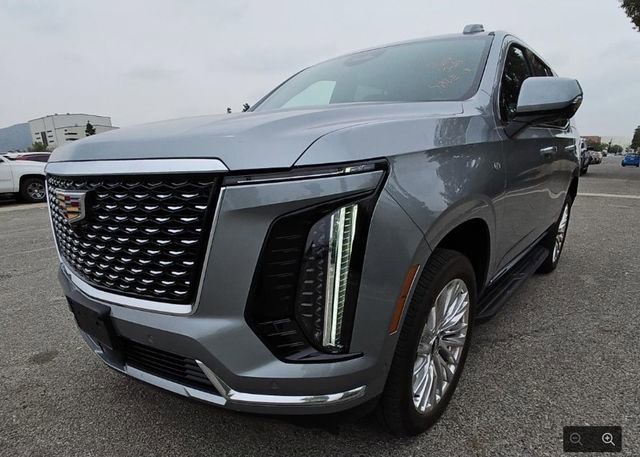 2025 Cadillac Escalade Premium Luxury photo 3