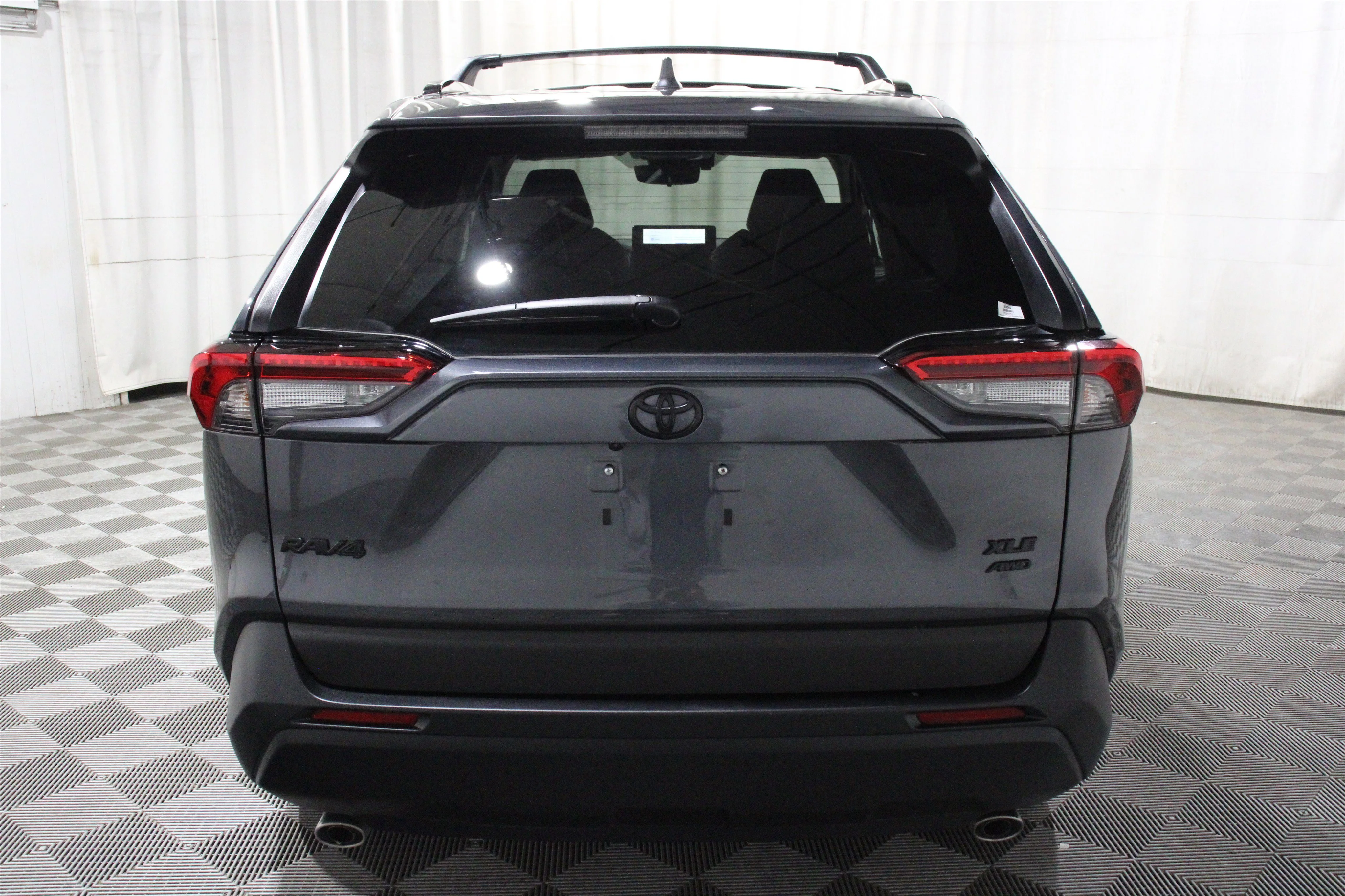 Used 2025 Gray Toyota XLE Premium image 34
