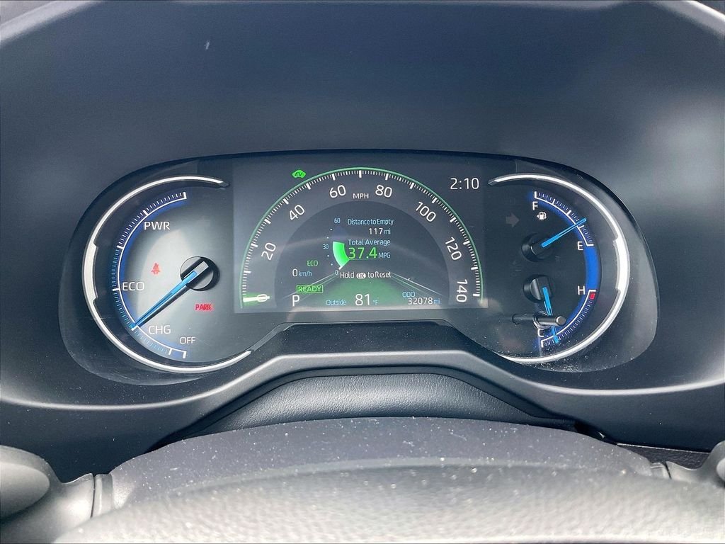 Used 2025 Ice Toyota LE image 23