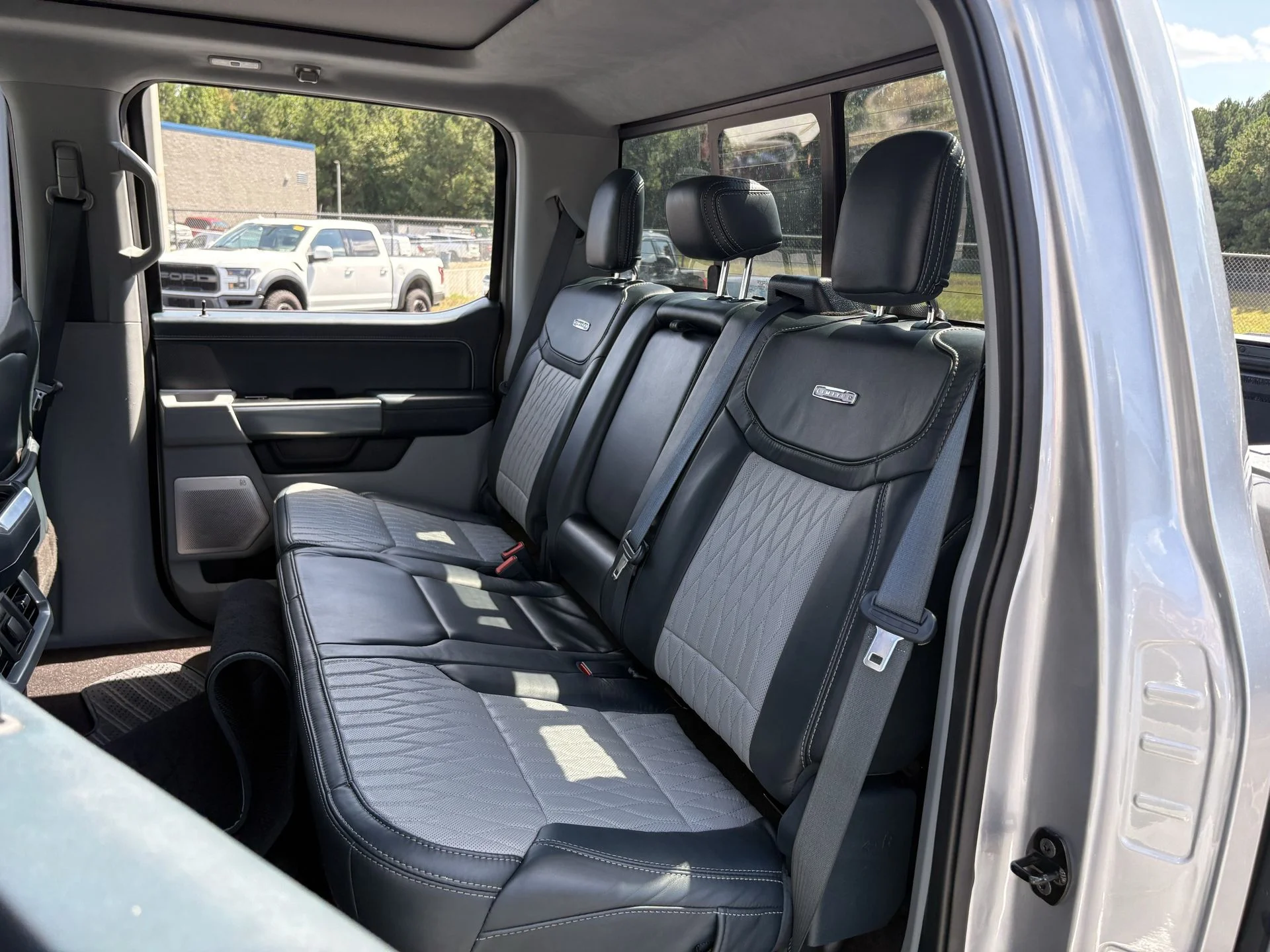 Used 2022 Silver Metallic Ford Limited image 20