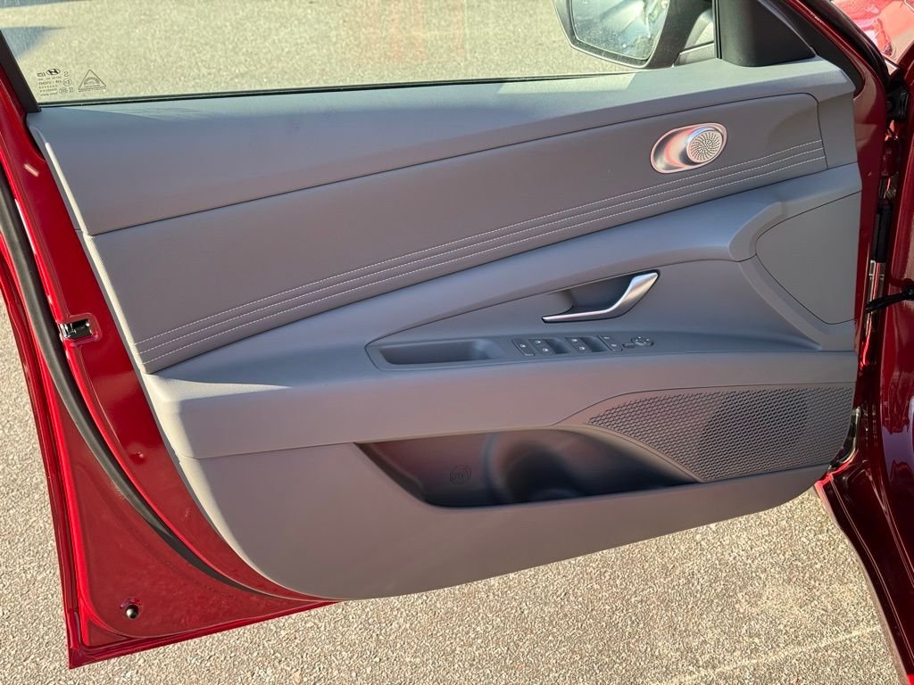 2026 Hyundai Elantra SEL Sport - Photo 18