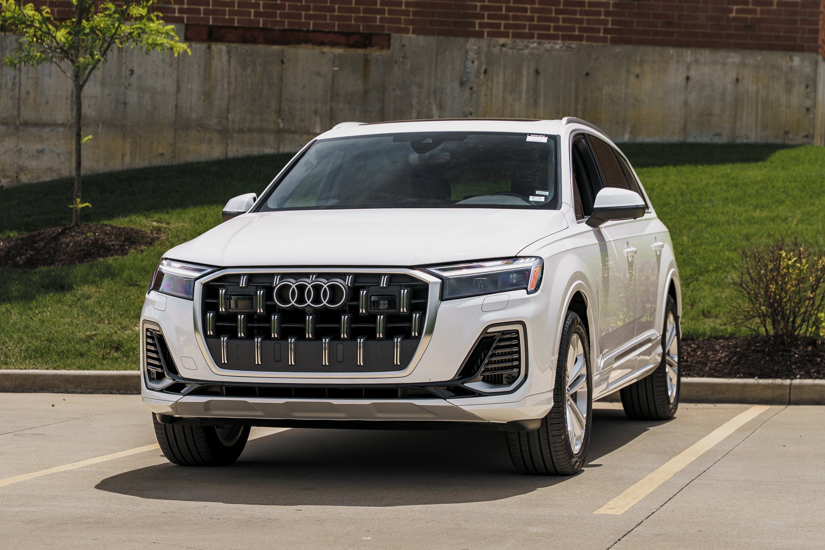Used 2025 Carrara White Audi Premium Plus image 7