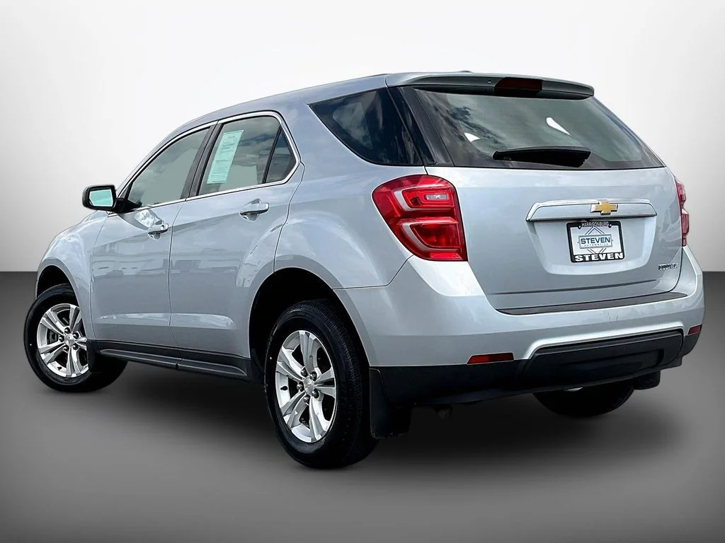 Used 2016 Silver Ice Metallic Chevrolet LS image 4