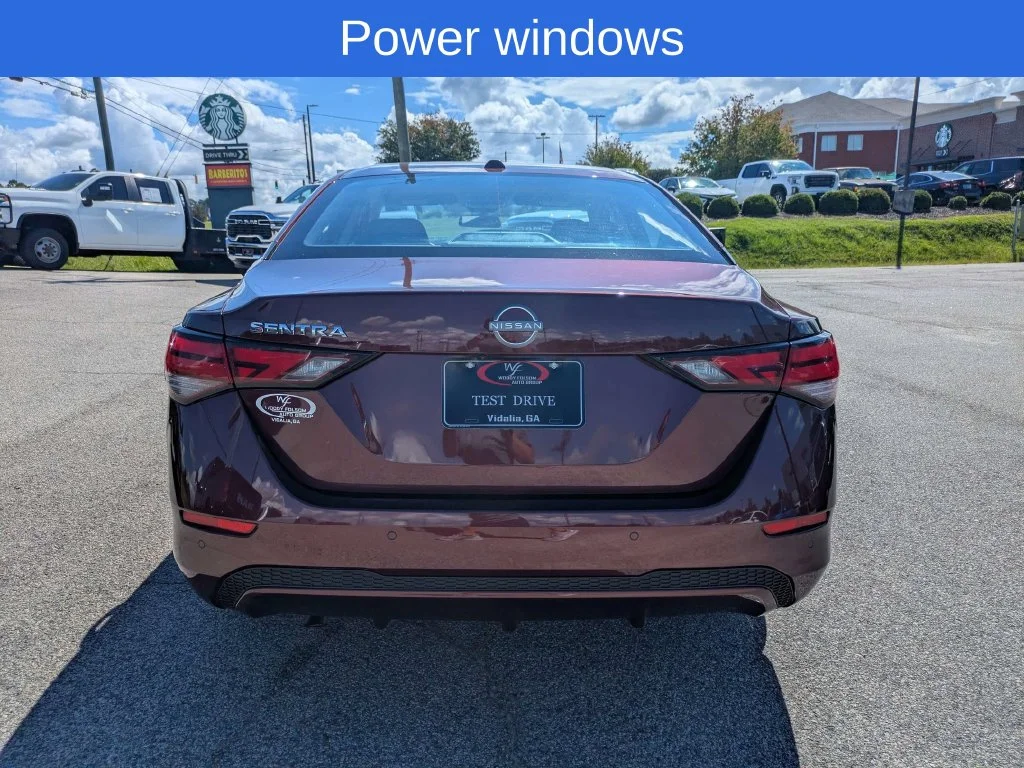 Used 2025  Nissan SV image 5