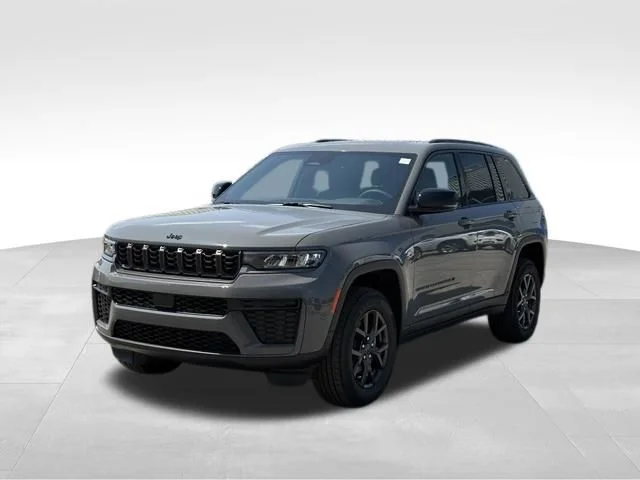 New 2027 Sting-Gray Clearcoat Jeep Laredo Altitude image 4