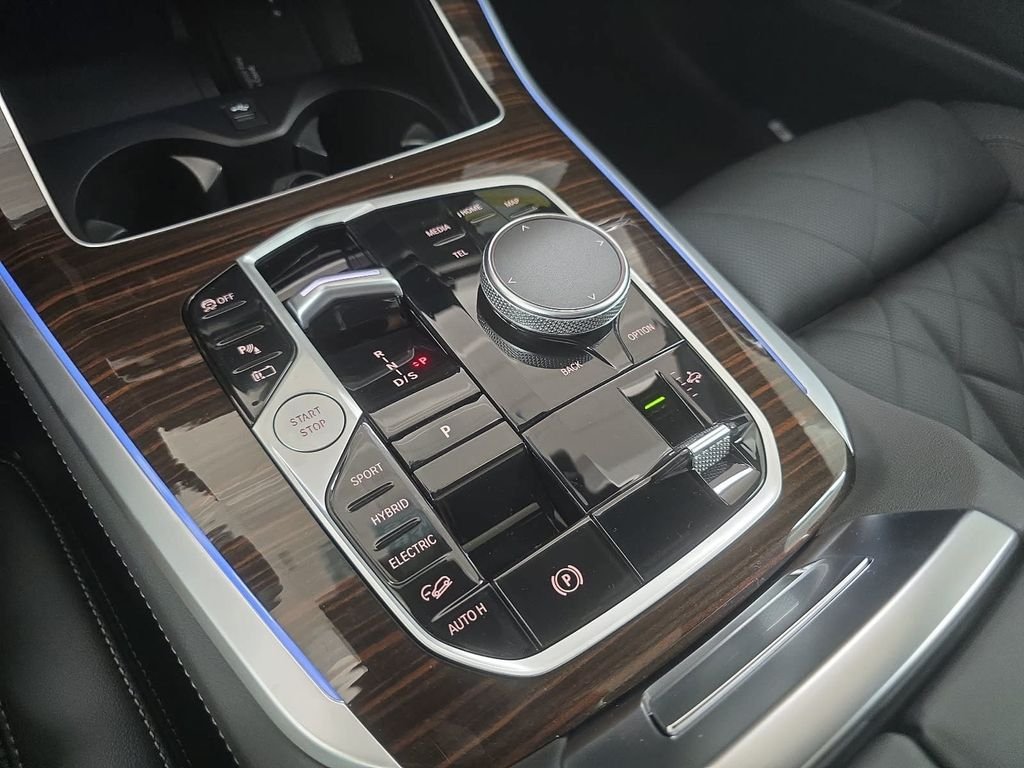 2026 BMW X5 50e - Photo 13