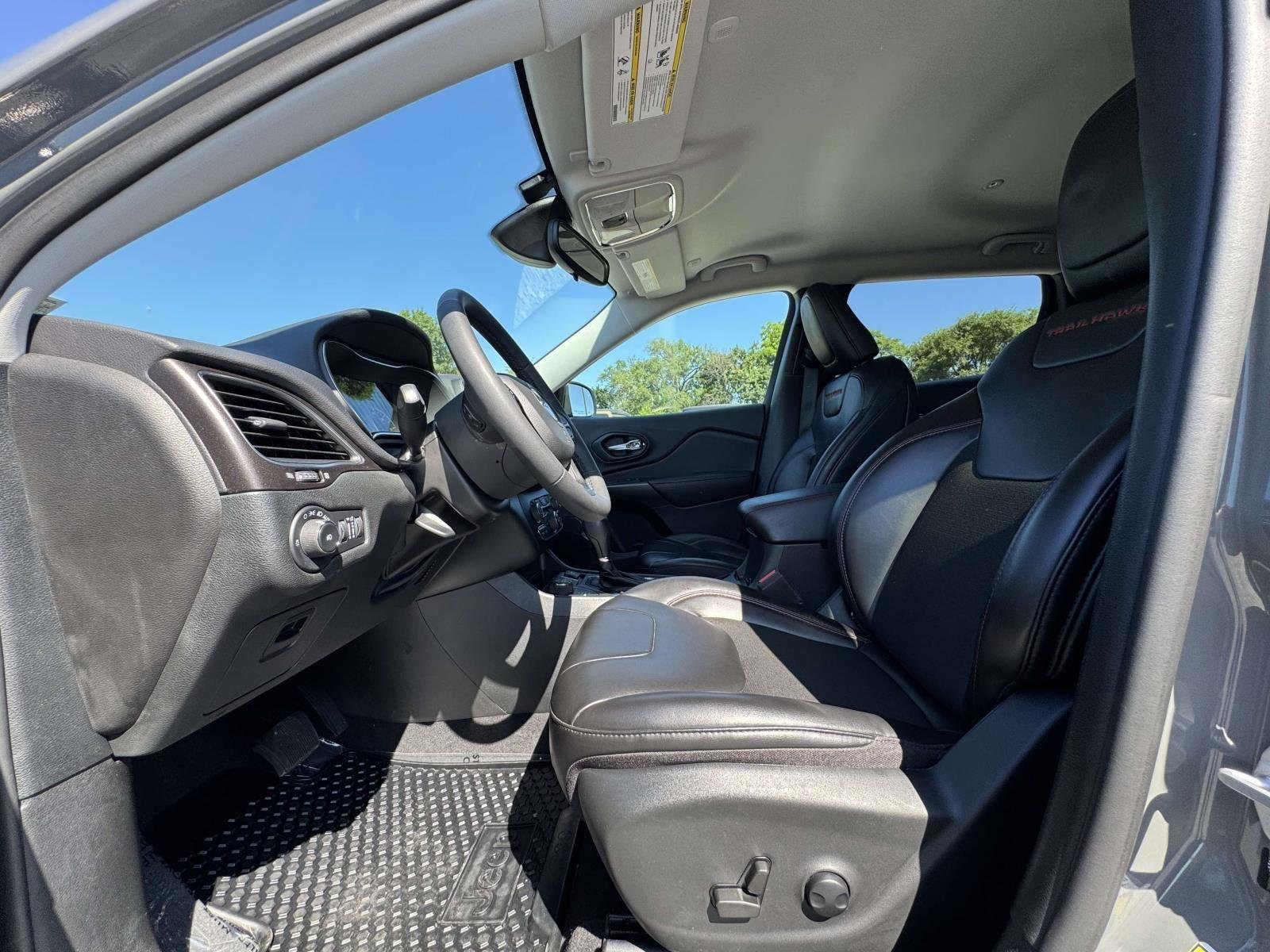 Used 2022 Sting-Gray Clearcoat Jeep Trailhawk image 23