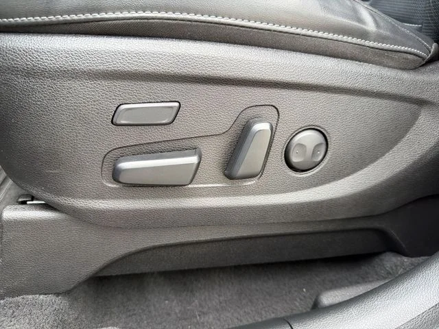 Used 2021  Kia SX image 14