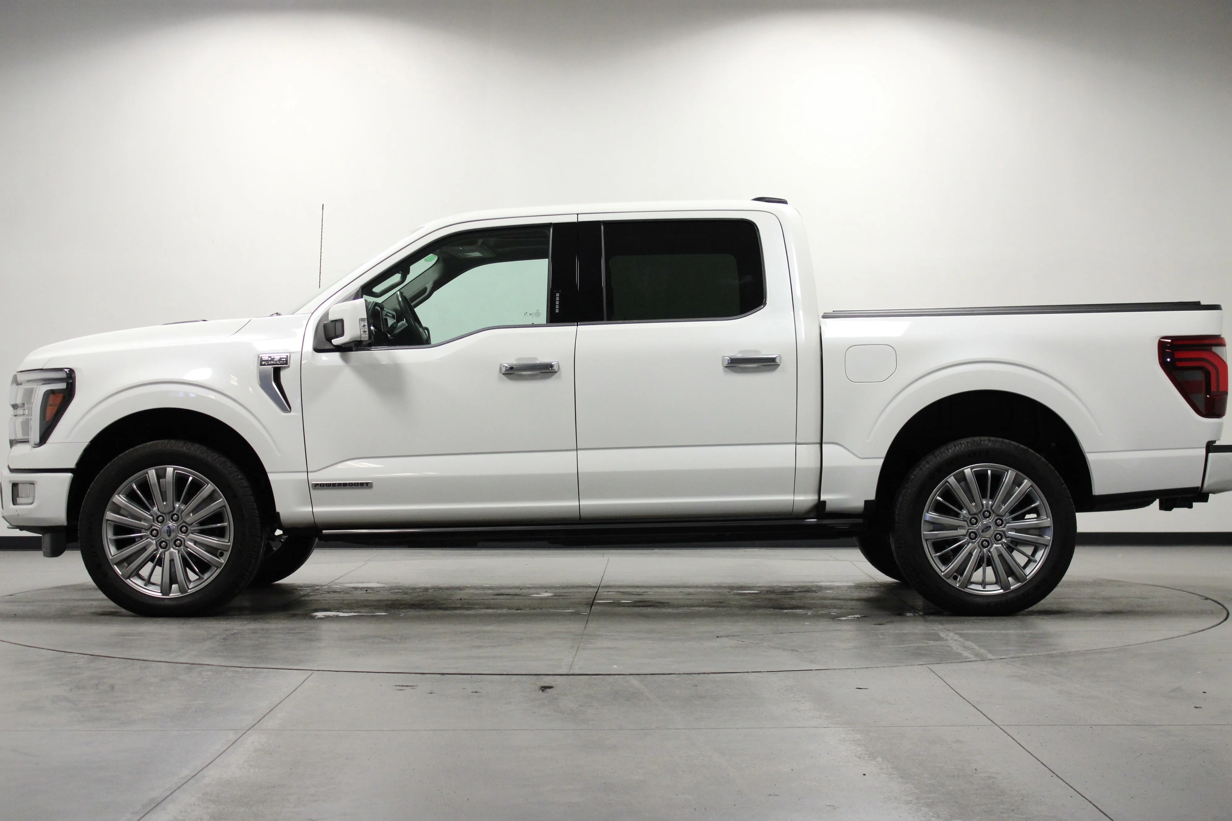 Used 2024 Star White Metallic Tri-Coat Ford Platinum image 7