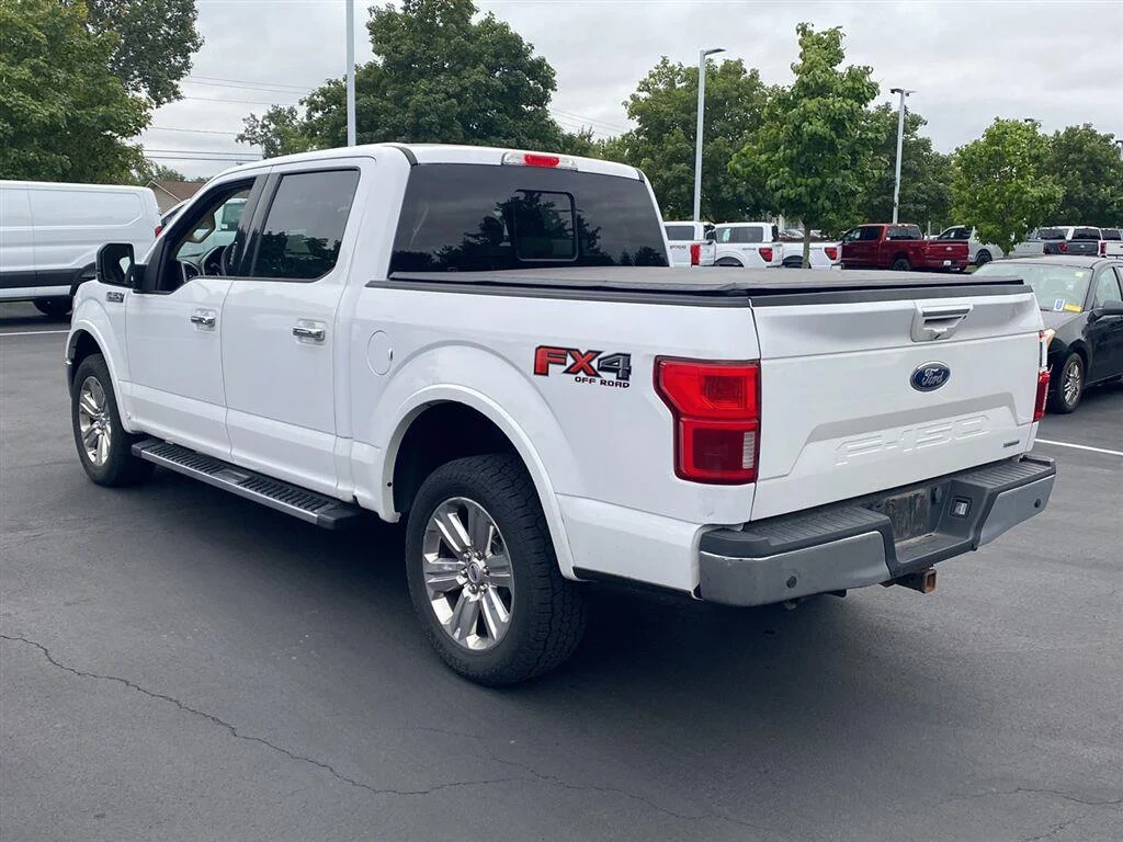 Used 2020 Oxford White Ford LARIAT image 9