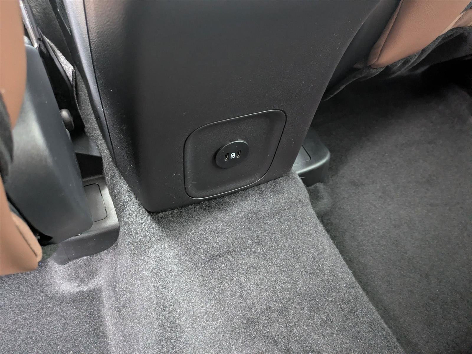 New 2025 Velocity Blue Metallic Ford Outer Banks® image 26