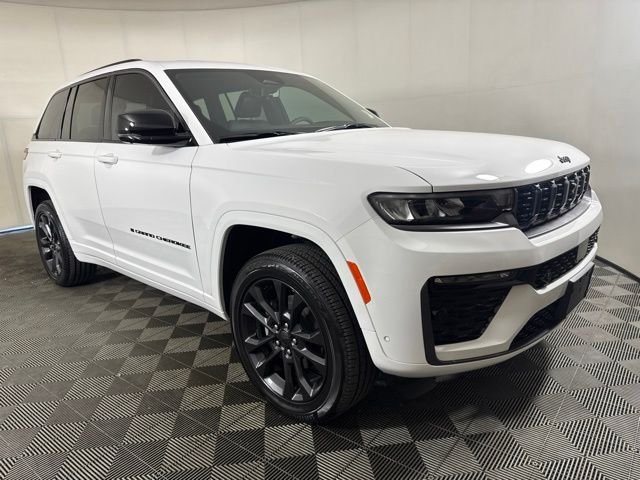 Used 2026 Bright White Clearcoat Jeep Limited Reserve image 1