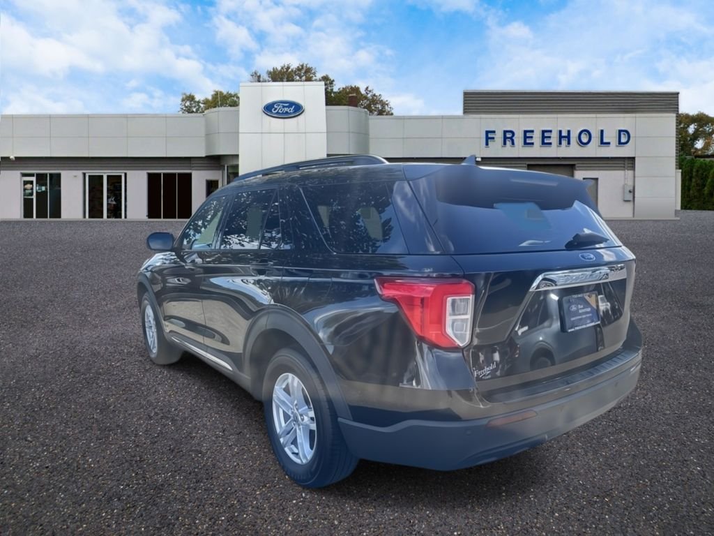 Certified Used 2022 Black Metallic Ford XLT image 6