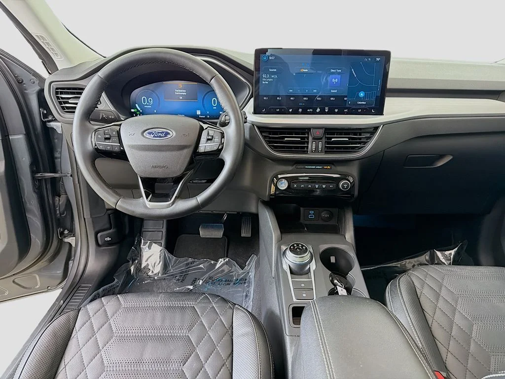 Used 2023 Carbonized Gray Metallic Ford Platinum image 29