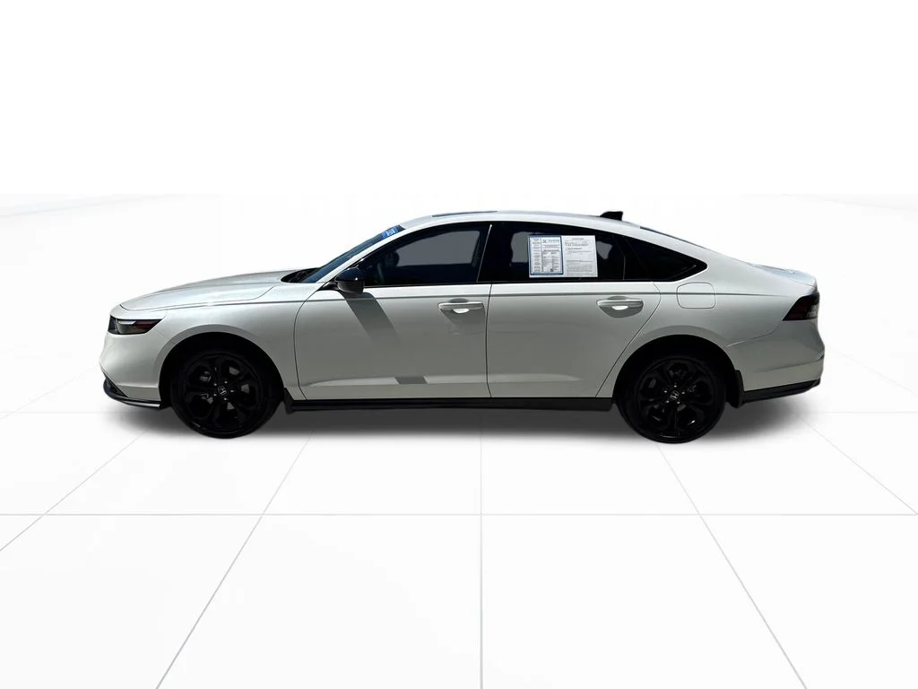 Certified Used 2025 Platinum White Pearl Honda 1.5T SE image 5