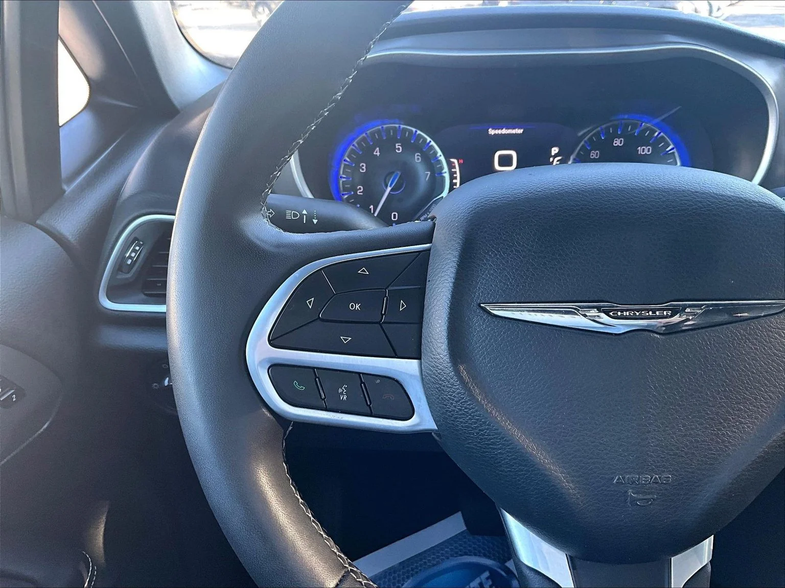 Used 2025 Black Chrysler Select image 19