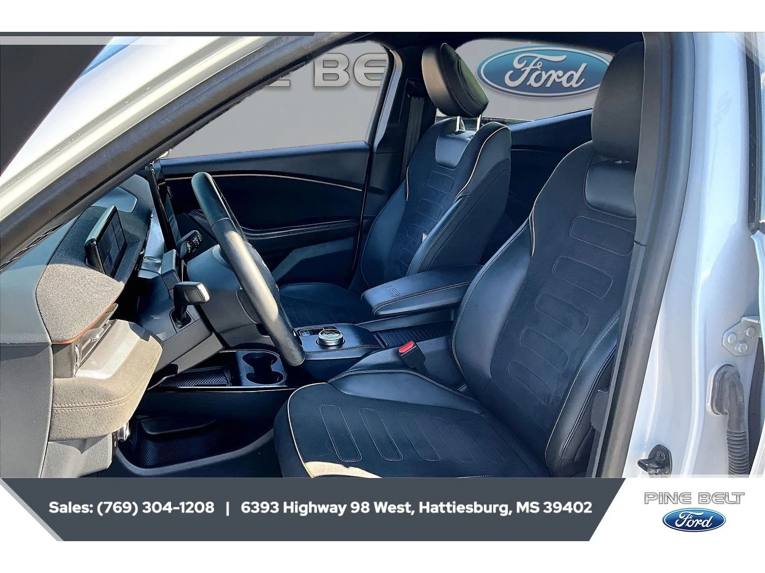 Used 2023 Space White Metallic Ford GT image 17