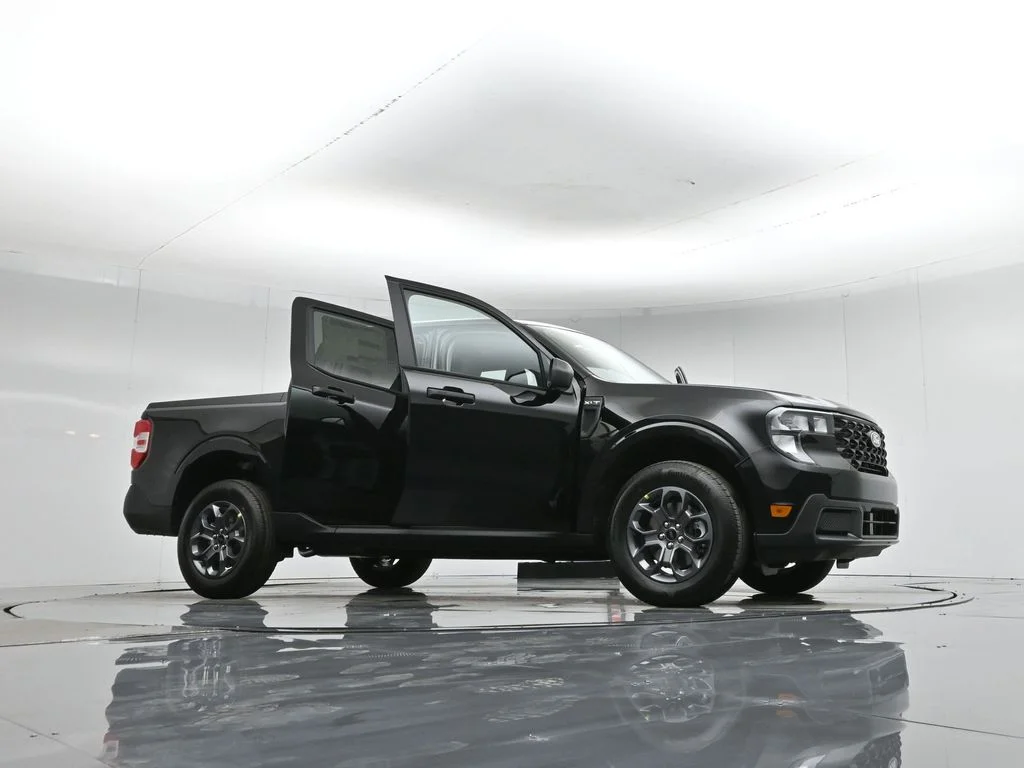 New 2026 Black Ford XLT image 48