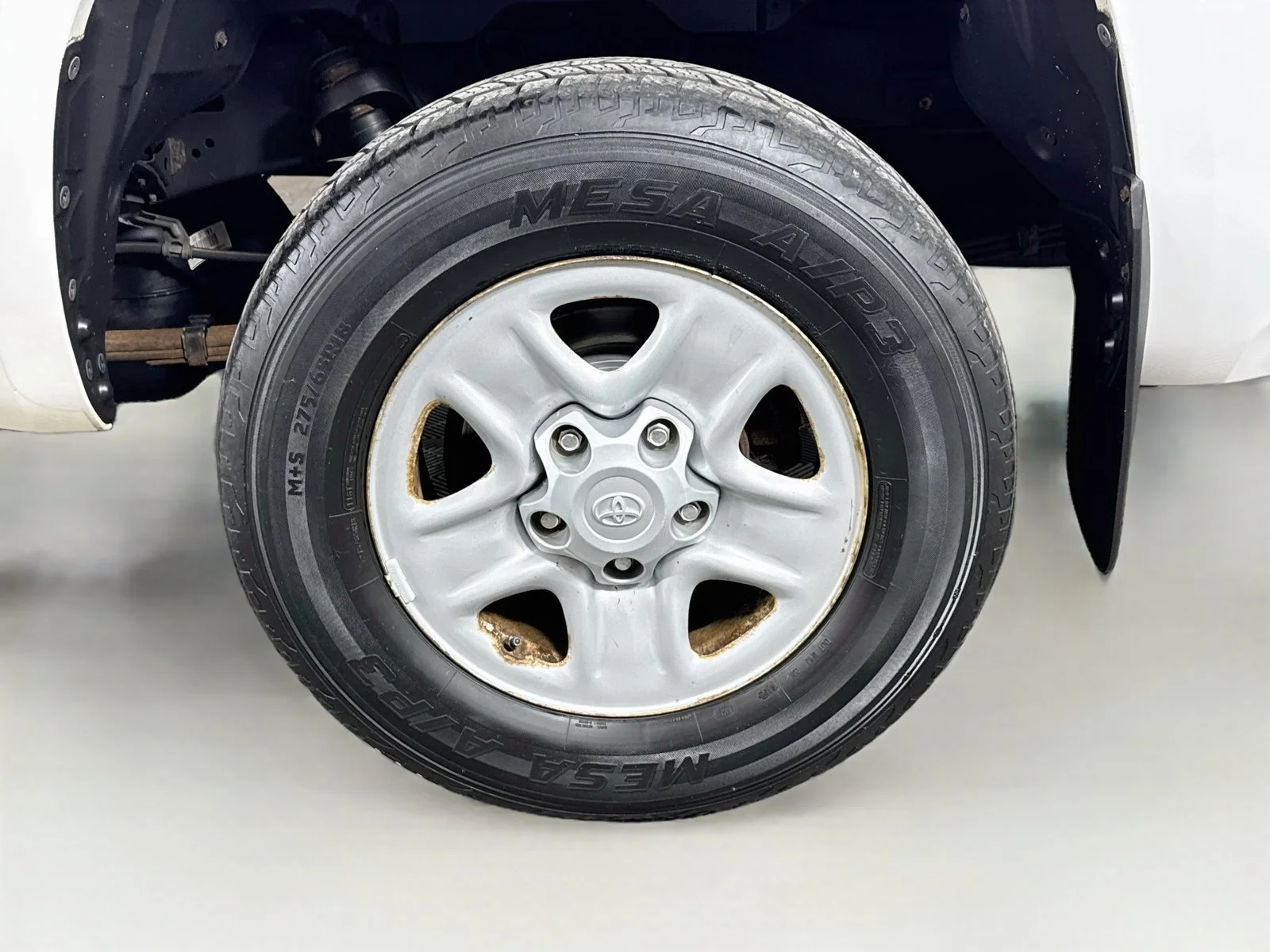 Used 2016 White Toyota SR5 image 25