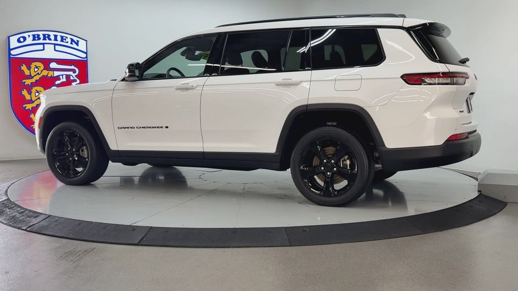 Used 2023 Bright White Clearcoat Jeep Altitude image 7