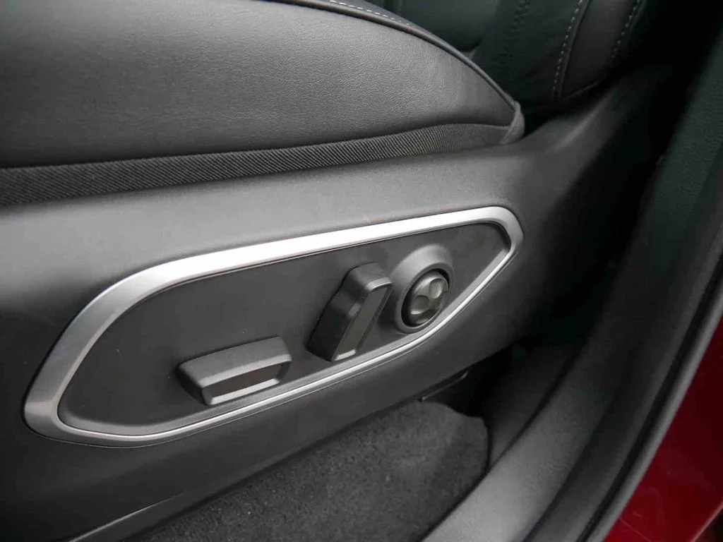 2025 Jeep Wagoneer L Series II - Photo 30