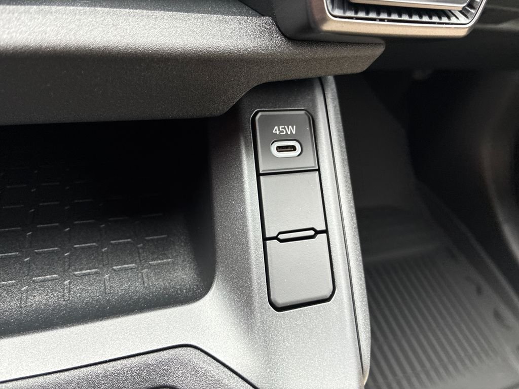 New 2026  Toyota XLE Premium image 40