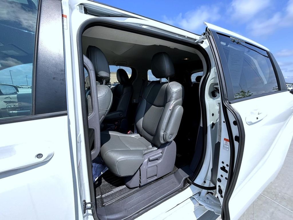 Used 2021 White Toyota LE image 21